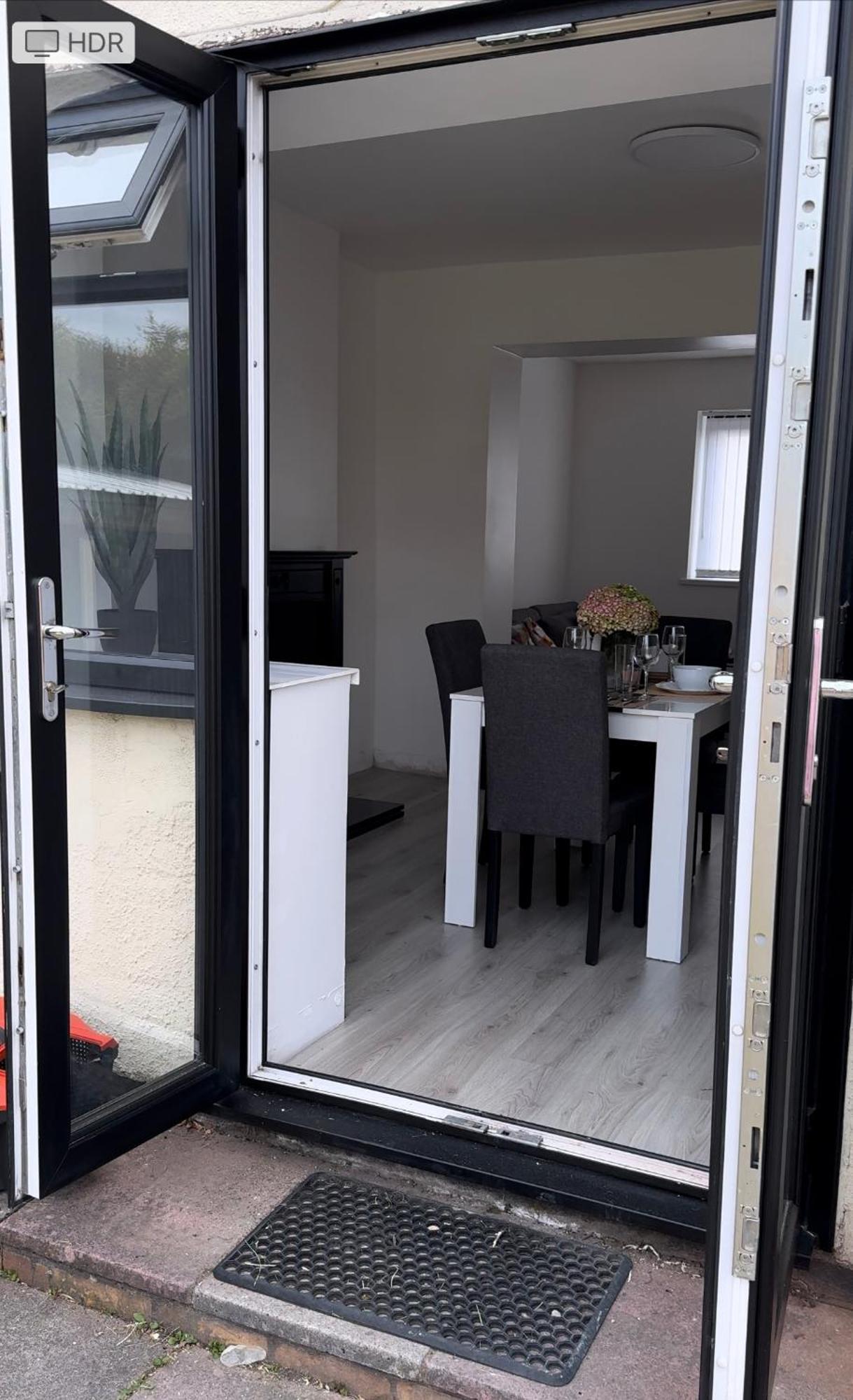Superb Cozy House In Warrington Villa Екстериор снимка