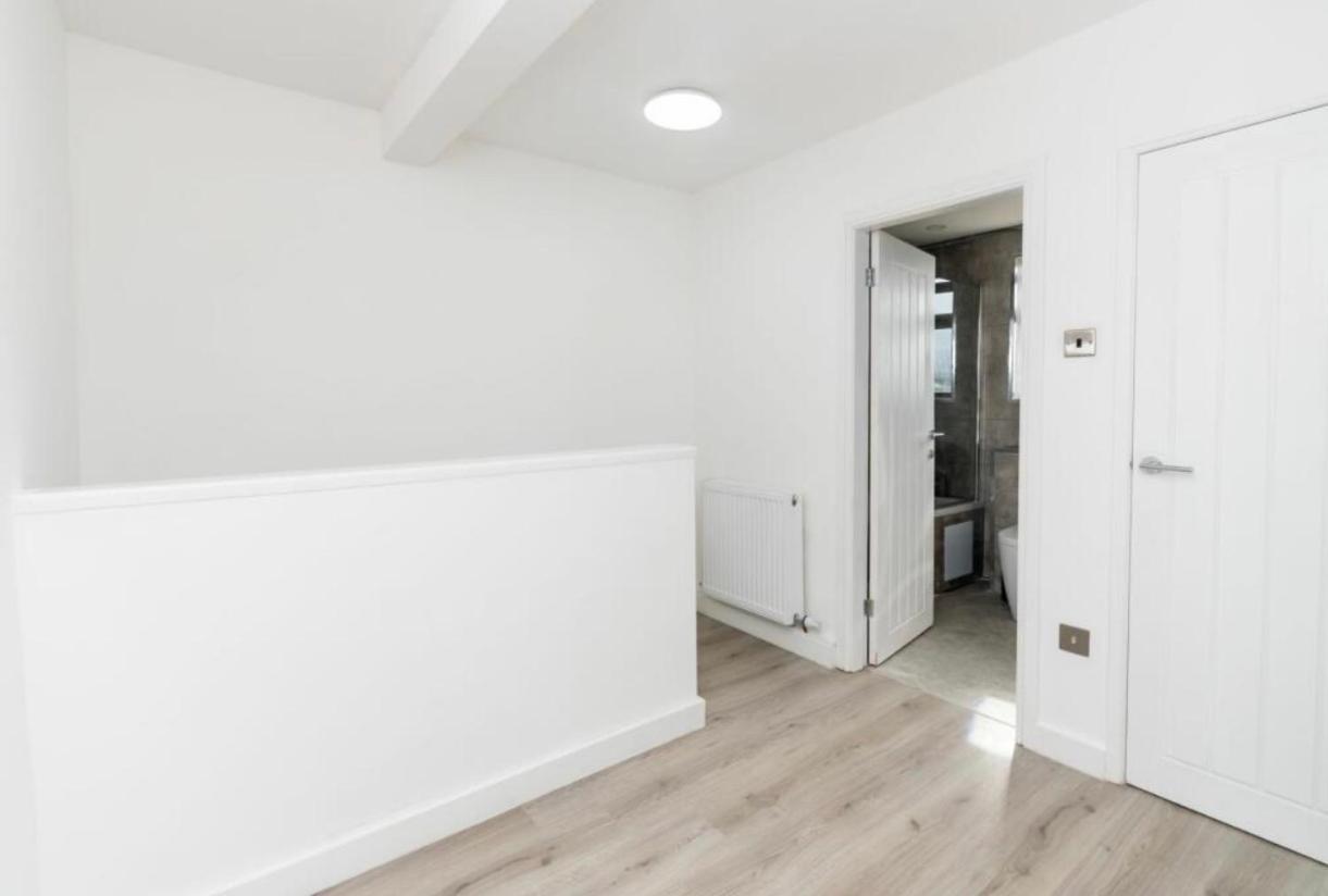 Superb Cozy House In Warrington Villa Екстериор снимка